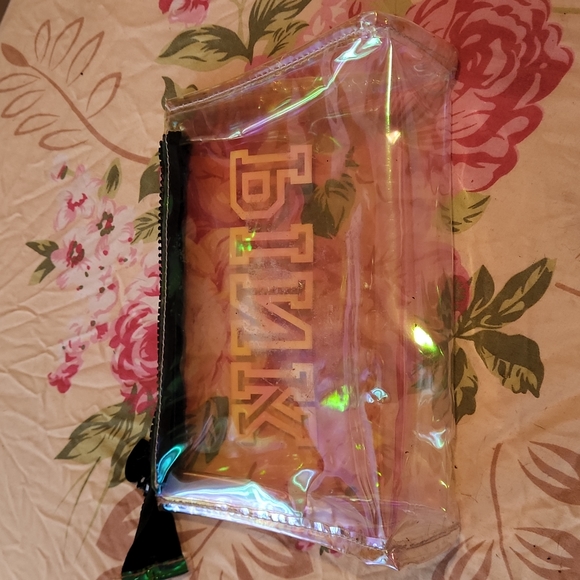 Pink Victoria secret white - Picture 2 of 3